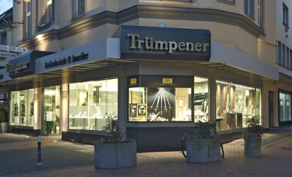 3-truempener-fassade.jpg