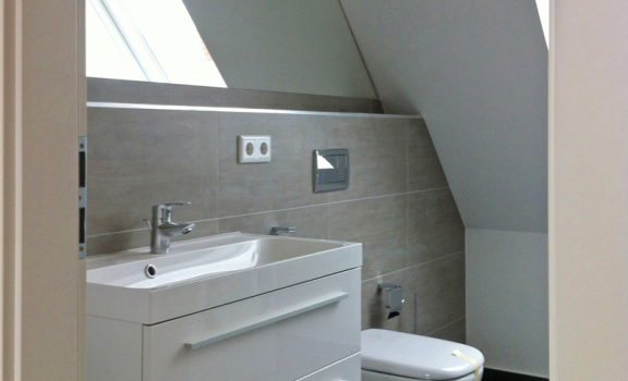 schlossbauer_bt6_bad_dg.jpg